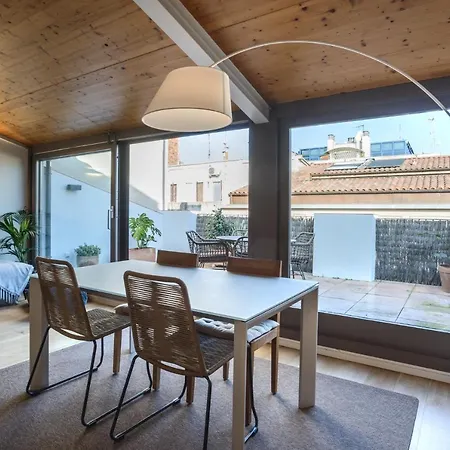 Apartman Apg Carrer Nou Atic
