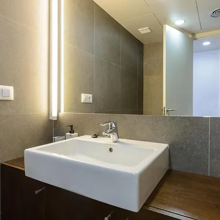 Apartman Apg Carrer Nou Atic